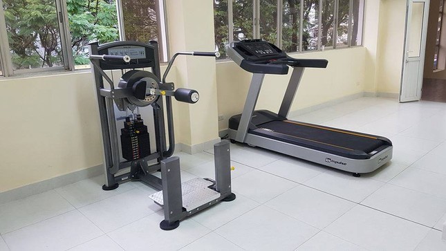 ĐH Ngoại thương trang bị phòng tập gym cho sinh viên, trường người ta là đây chứ đâu! ảnh 2