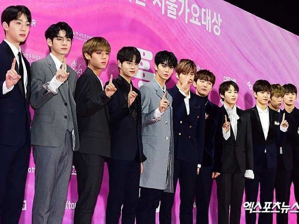 Xuất hiện tại lễ trao giải Seoul Music Awards 2019, Jimin (BTS) lọt top xu hướng vì... màu tóc ảnh 2