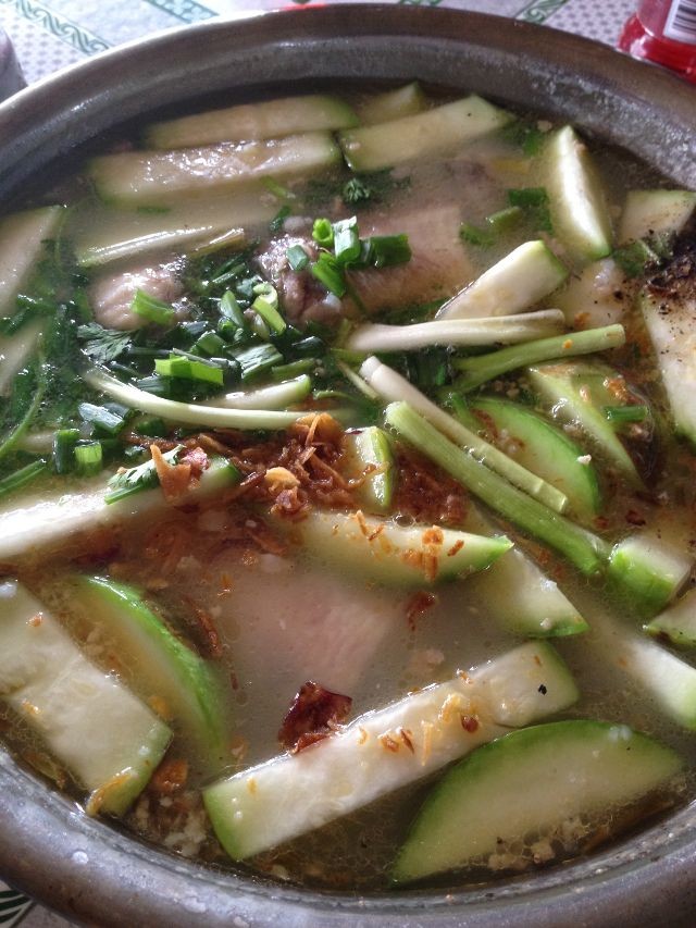 Vi vu ngoại thành Sài Gòn để ngắm cá Koi và ăn gà hấp hèm nhé! ảnh 5
