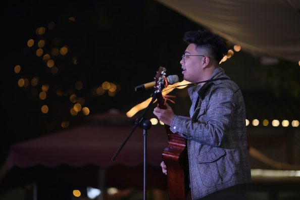 Hà Nội: Ngỡ ngàng trước showcase thời trang "Họa tâm" siêu ấn tượng của teen Ams ảnh 2