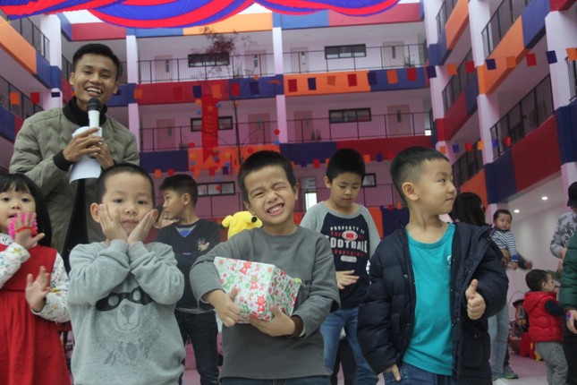 Tưng bừng rộn ràng "Chợ xuân cho em" cùng tween trường Vietschool (Hà Nội) ảnh 4