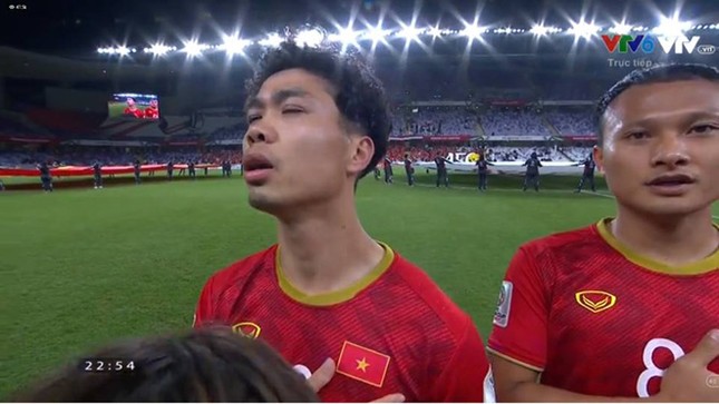 "Cười bò" với loạt ảnh chế Công Phượng: Thánh "meme" của năm đây rồi! ảnh 7