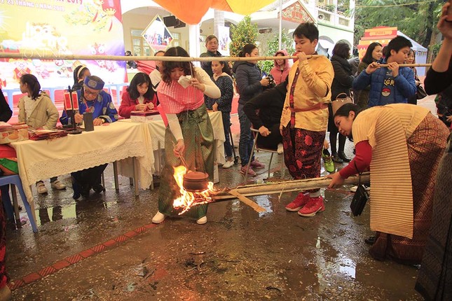 Hà Nội: Teen THCS Thăng Long nhận vé tốc hành “chơi” Tết vòng quanh thế giới ảnh 12
