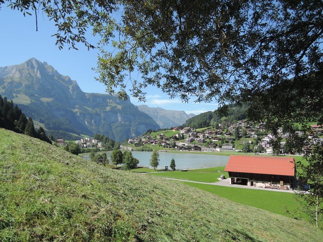 Có một thế giới cổ tích dưới chân đỉnh Titlis ảnh 4
