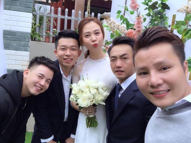Mới đầu năm 2019, showbiz Việt đã đón liên tiếp 5 "tin hỷ" từ loạt người nổi tiếng ảnh 1