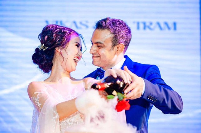 Mới đầu năm 2019, showbiz Việt đã đón liên tiếp 5 "tin hỷ" từ loạt người nổi tiếng ảnh 6