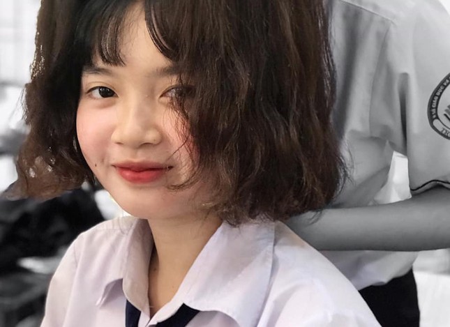 Góc nhanh trí: Mượn ngay đứa bạn thử "tóc ngắn, tóc dài" để có thêm động lực xuống tóc nào! ảnh 3