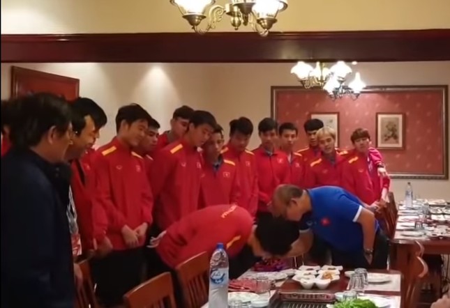 Bố Park cưng Công Phượng nhất tuyển, đã "bảo kê" khỏi bị "úp sọt" còn tặng quà đặc biệt ảnh 4
