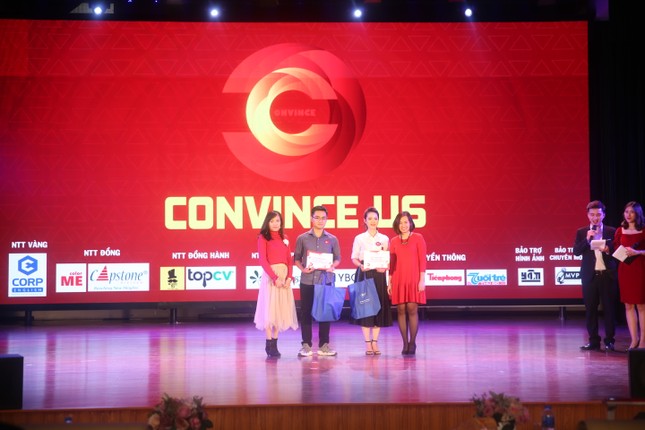 Chung kết cuộc thi hùng biện Convince Us: Quán quân mùa đầu tiên đã lộ diện ảnh 9