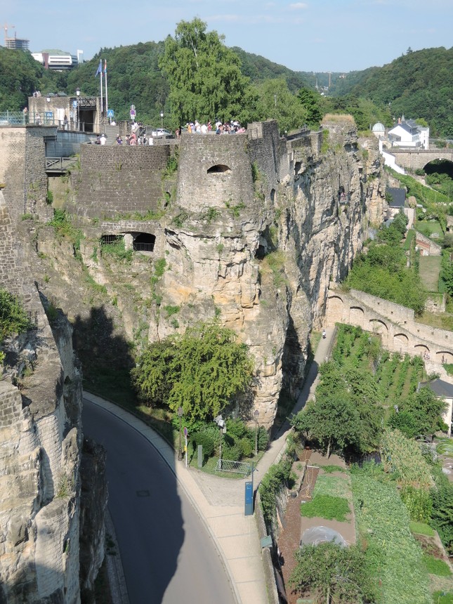 Cảm nắng Luxembourg – Thành phố cổ tích được bao quanh bởi những cánh rừng ảnh 4