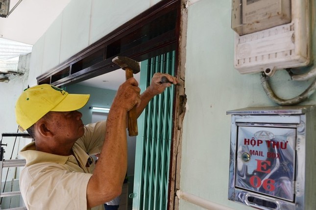 Người dân Sài Gòn di dời khỏi chung cư bị nghiêng, chuẩn bị tâm lý đón Tết tại nơi ở tạm ảnh 8