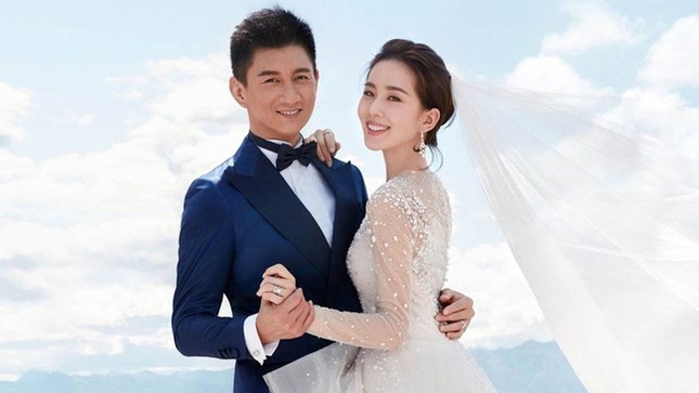 Ngô Kỳ Long trở thành "Nam bảo mẫu" để có kinh nghiệm chăm sóc con đầu lòng sắp chào đời ảnh 1