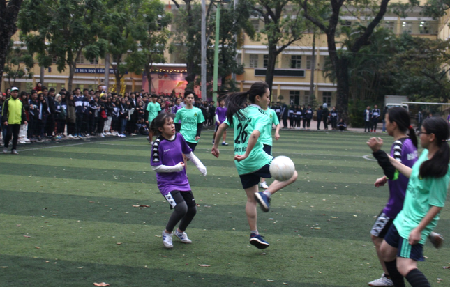 Hà Nội: Chơi hết mình, quẩy nhiệt tình cùng teen THPT Yên Hòa trong gala AMOY 2019 ảnh 6