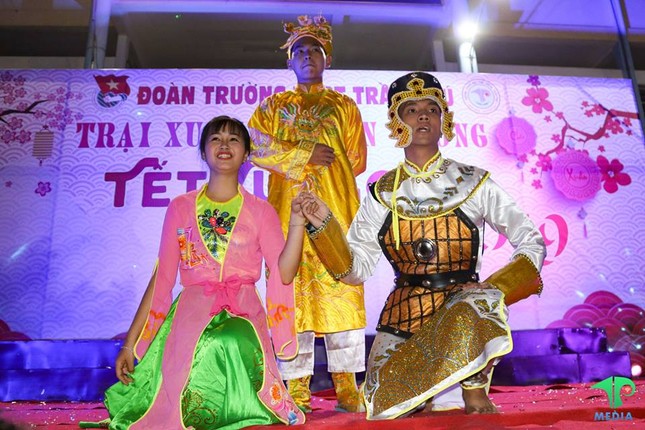 TP.HCM: Teen THPT Trần Phú "chịu chơi" như thế nào trong trại Xuân “Tết vùng cao” ngày cuối năm? ảnh 3