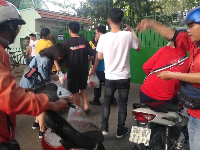 Shipper được "triệu tập" mua 40 ly trà sữa, bất ngờ nhất là lời nhắn của khách ảnh 3