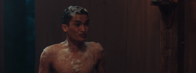 Huy Khánh sợ hãi chạy thoát thân trong trailer đầu tiên của "Lật Mặt: Nhà Có Khách" ảnh 5