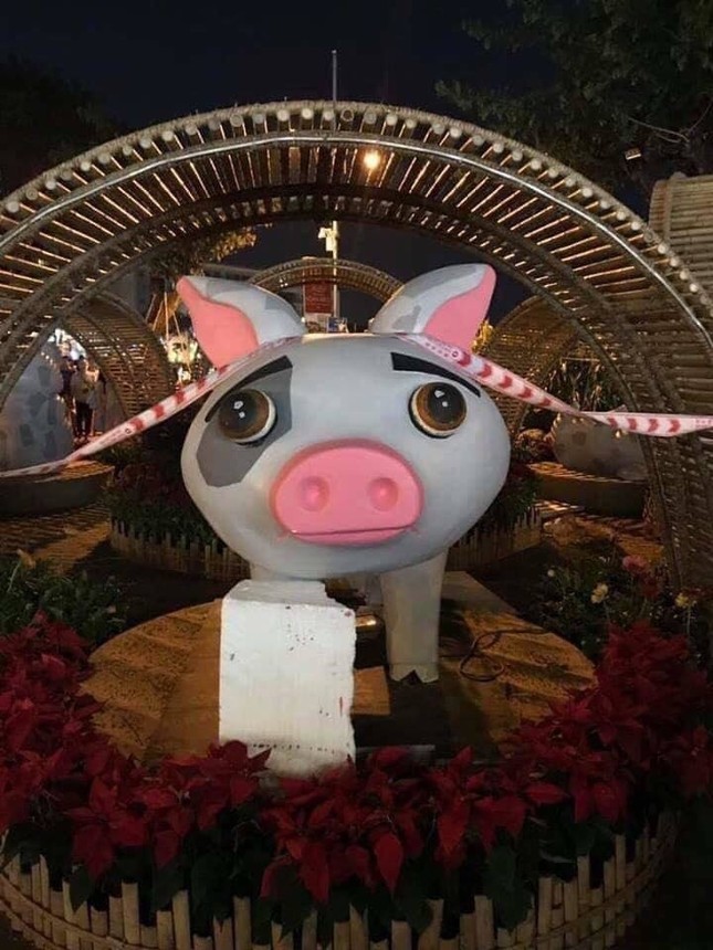 Lộ diện biểu tượng heo dịp Tết, cộng đồng mạng không nhịn nổi cười vì quá "xuất thần" ảnh 3
