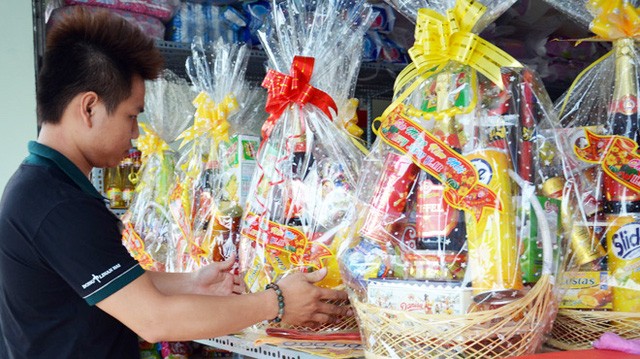 Quen nhau 1 tháng, chàng trai "choáng váng" khi phải lì xì cho cả... dòng họ ảnh 3