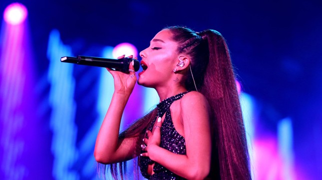 Vừa giành lại “ngôi vương” Billboard Hot 100, “7 Rings” đã giúp Ariana Grande lập nên kỷ lục mới ảnh 2