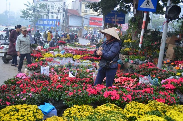 Những “thiên đường” mua sắm nhộn nhịp nhất Hà Nội dịp Tết Nguyên đán ảnh 3