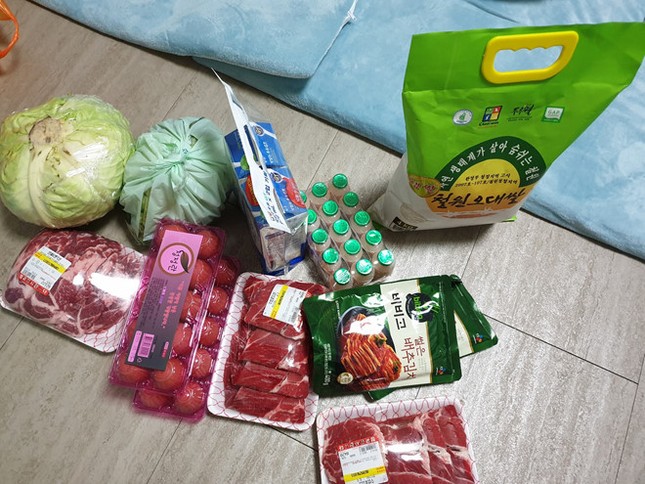 Đình Trọng, Xuân Hưng vui vẻ đoàn tụ với "papa" Park tại Hàn Quốc ảnh 3