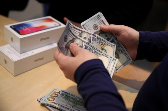 Nóng: Apple chuẩn bị giảm giá bán iPhone trên quy mô lớn ảnh 1