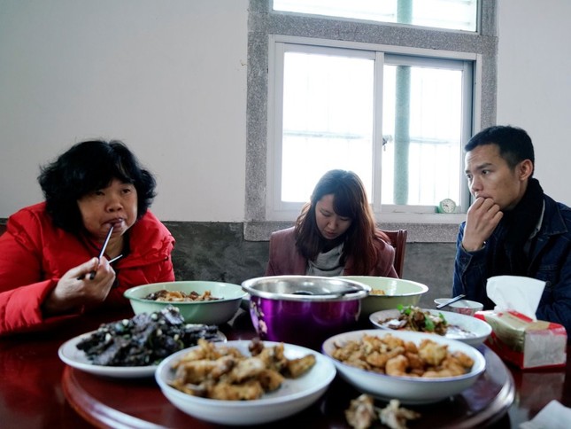 Dịch vụ thuê người yêu về quê ra mắt dù đắt đỏ vẫn "bùng nổ" dịp Tết ảnh 10