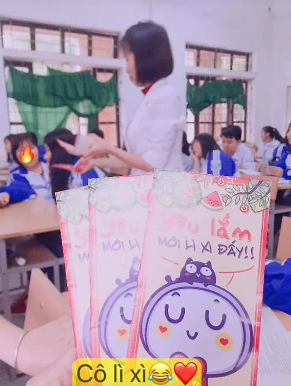 Tiết học đầu Xuân không còn nhàm chán khi thầy cô giáo lì xì học trò theo cách thật "chất" ảnh 6