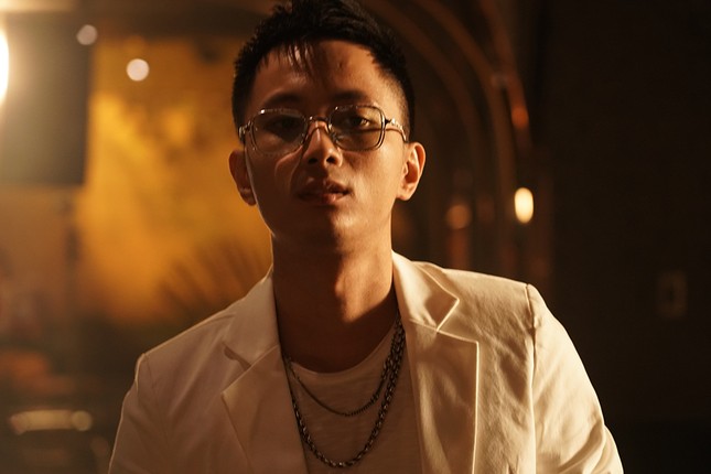 Touliver, Soobin Hoàng Sơn, JustaTee bất ngờ xuất hiện trong MV mới của Rhymastic ảnh 2