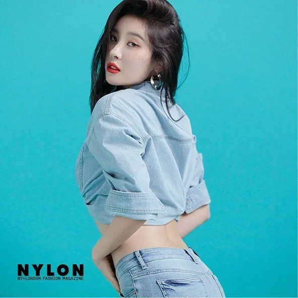 Dân tình "bấn loạn" khi Sunmi và Jung Ga Ram khoe thân hình chuẩn trên bìa tạp chí Nylon ảnh 4