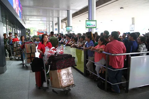 Sân bay Tân Sơn Nhất: Chuyện 3 vali bị hỏng, vỡ của cựu Đại sứ Việt Nam và lời giải thích ảnh 3