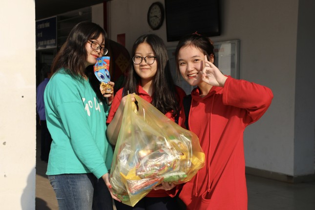 Hà Nội: Teen chung tay trao Tết muộn yêu thương đến người khó khăn với Tet Donation 2019 ảnh 4
