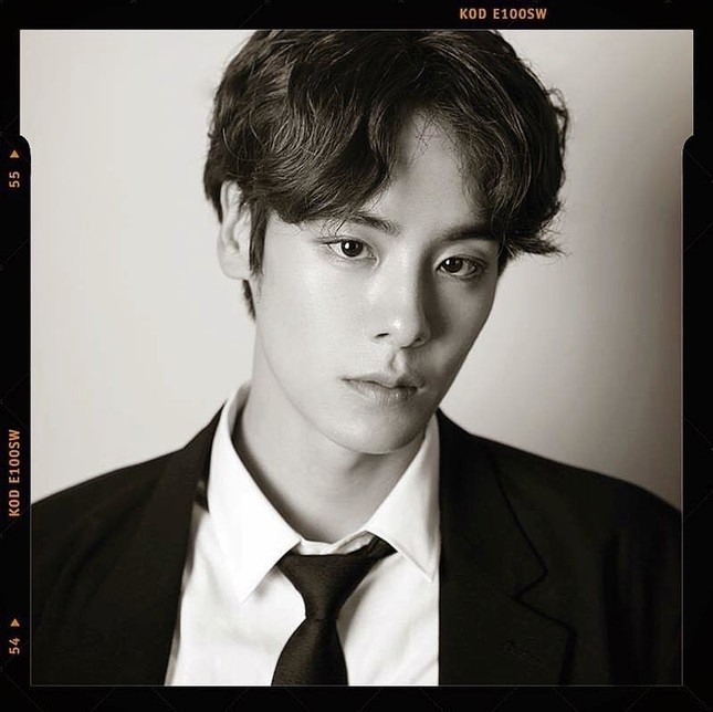 Thầy giáo người Hàn đẹp trai như Cha Eun Woo gây bão, fan đua nhau đòi thầy kèm riêng ảnh 5