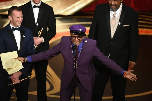 Quá xúc động khi lần đầu đoạt giải Oscars, Spike Lee yêu cầu BTC không giới hạn thời gian phát biểu ảnh 2