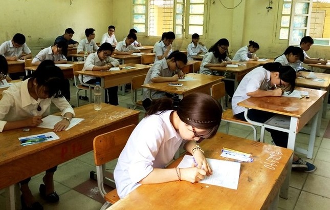 Đi thi gặp đúng người yêu cũ làm giám thị, thanh niên 30 tuổi ngậm ngùi năm sau thi lại ảnh 1