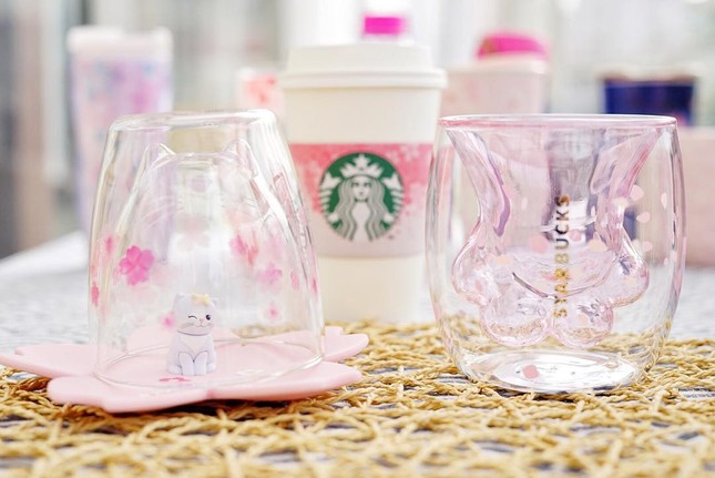Yêu chưa này, cốc vuốt mèo của Starbucks đang "đốn tim" các fan thú cưng! ảnh 4
