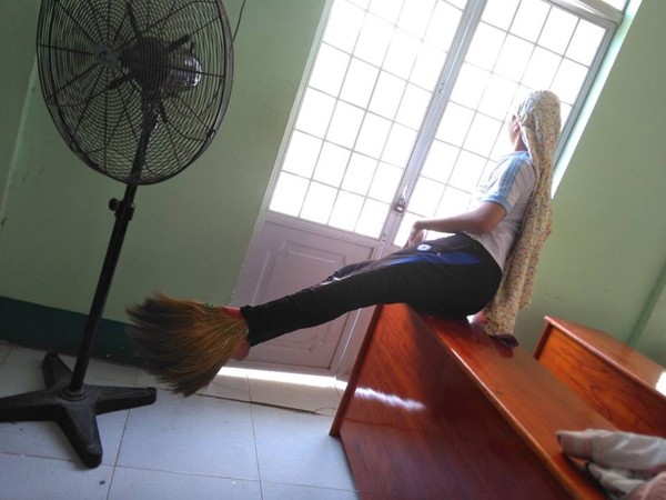 Những bức ảnh cho thấy, đến ma quỷ cũng phải "quỳ" trước trò nghịch của tụi học trò! ảnh 5