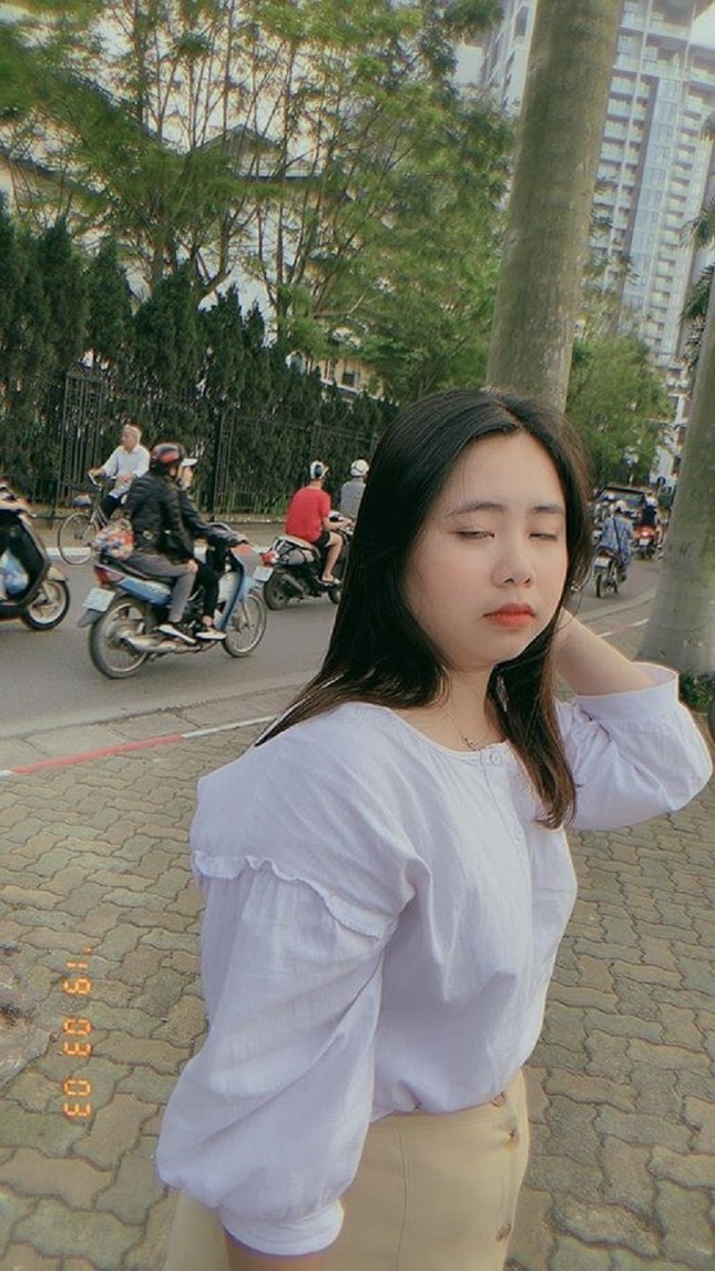 Xuất hiện "hội những cô gái quyết anti người yêu vì chụp hình quá xấu" ảnh 8