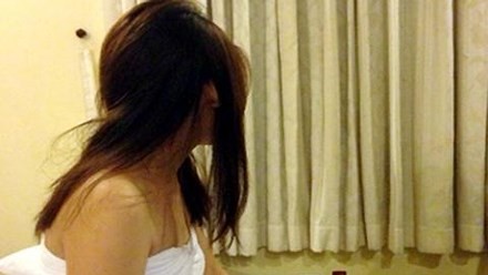 Đình chỉ công tác với cô giáo dính nghi án quan hệ bất chính với nam sinh lớp 10 ảnh 1