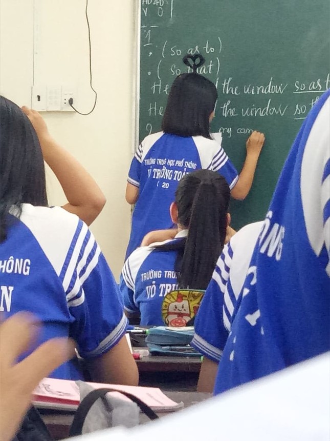 Những kiểu tóc đi học ngầu như trái bầu, đảm bảo thầy cô nhìn cũng phải khóc thét ảnh 6