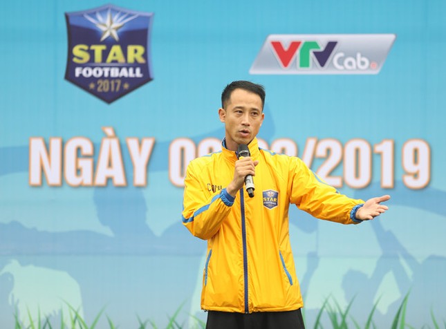 Cựu tuyển thủ quốc gia Vũ Như Thành dẫn dắt các cầu thủ nhí tại Hà Nội ảnh 1