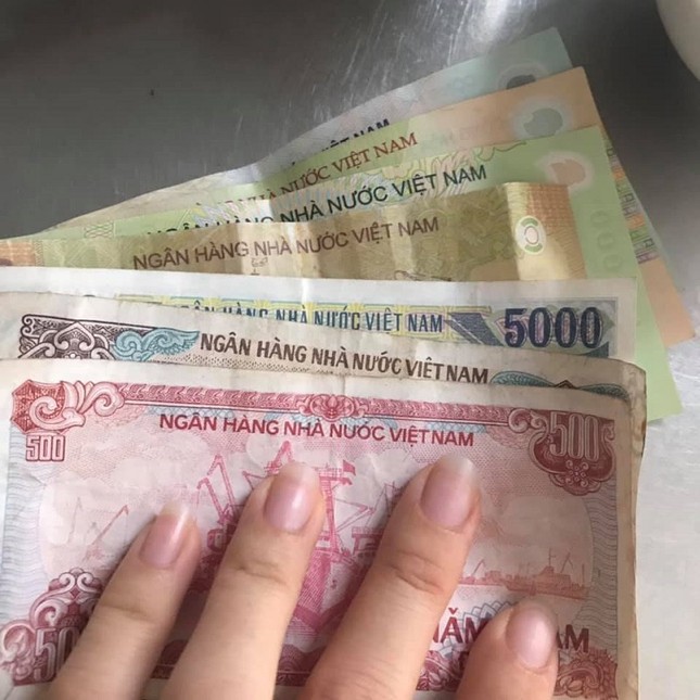 Rửa tiền thừa khi đi chợ về: Thói quen sạch sẽ hay kỹ tính thái quá? ảnh 3