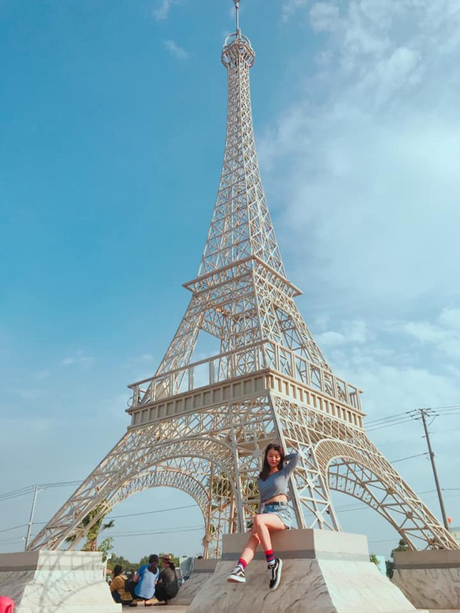 Muốn đến Paris chụp hình với Eiffel mà không có tiền, đây là cách giải quyết nhanh gọn nhất ảnh 10