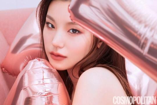 Center Ryujin (ITZY) bị "dìm" thảm hại trong hình họa báo Cosmopolitan ảnh 5