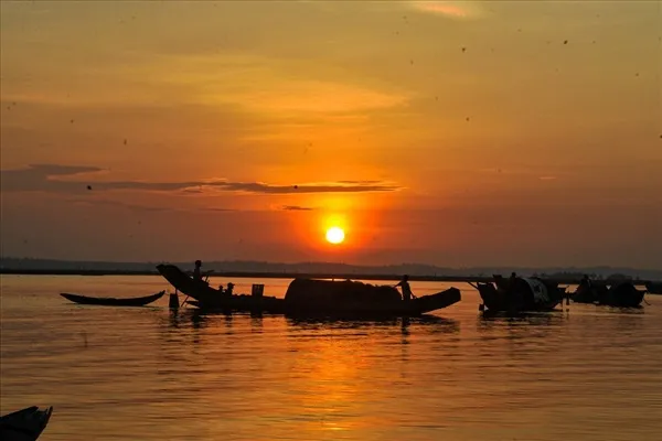 Tìm về chốn thơ mộng và bình yên xứ Huế, cũng là nơi bấm máy phim "Mắt biếc" ảnh 5
