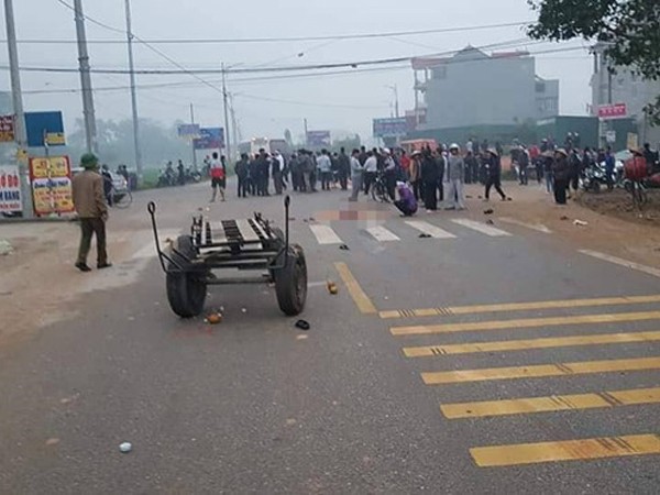 Vĩnh Phúc: Xe khách tông đoàn người đưa tang, 7 người chết ảnh 1