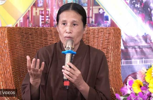 Bà Yến xin lỗi gia đình nữ sinh giao gà sau khi truyền bá về "ác nghiệp" và "tiền duyên" ảnh 1