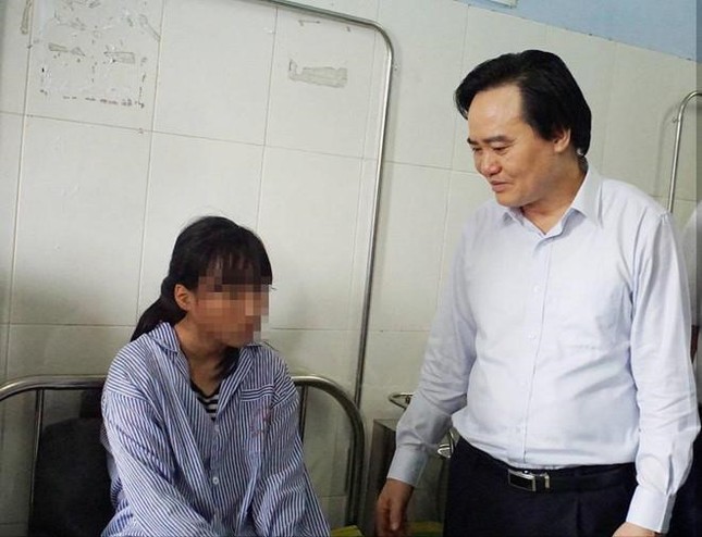 Nữ sinh tham gia đánh bạn ở Hưng Yên bị dọa giết ảnh 1