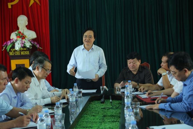 Bộ trưởng Phùng Xuân Nhạ: Đề nghị xem xét cho thôi Ban giám hiệu vụ nữ sinh bị đánh ảnh 1