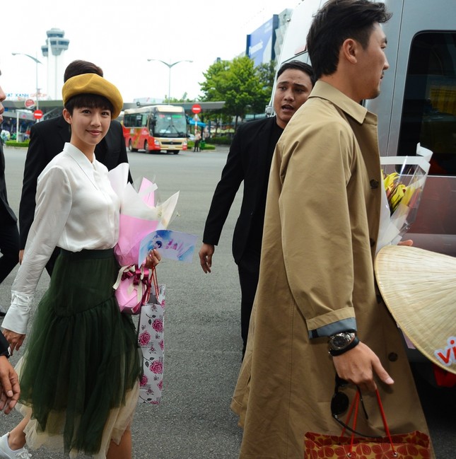 Nghệ sĩ TVB: Thái Tử Bối rạng ngời, Đàm Tuấn Ngạn điển trai, thích thú gặp gỡ fan Việt ảnh 5